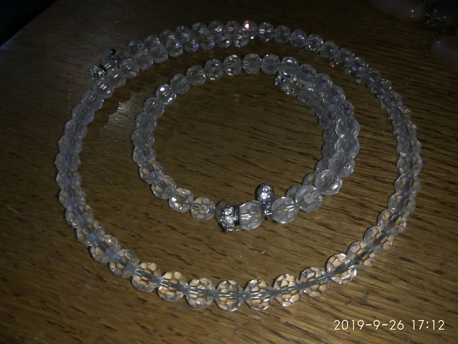 Колье ожерелья из бирюзы, сердолика, хрусталя, янтаря