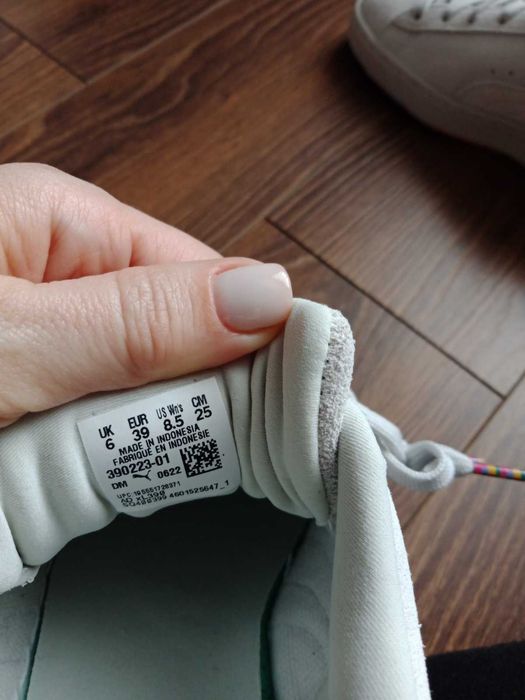 Кросівки жіночі Puma.