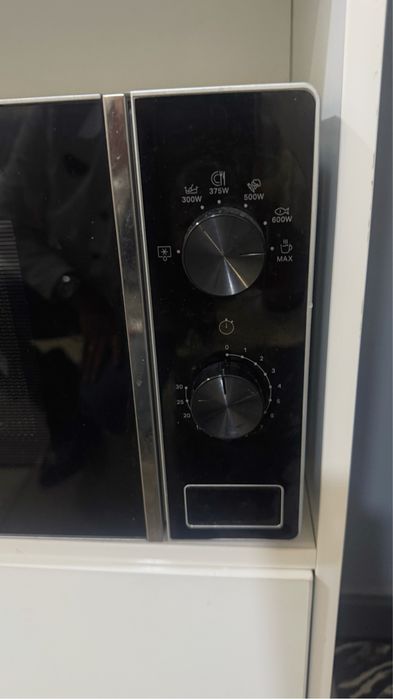 мікрохвильова піч Whirlpool