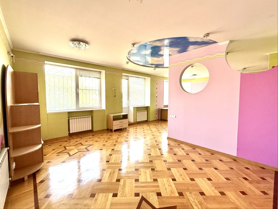 Продається будинок в космічному мк-ні