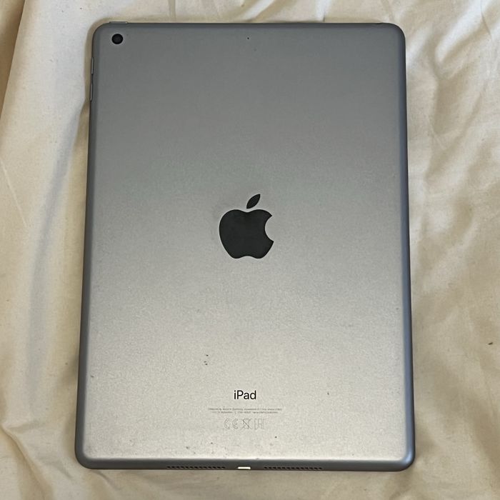 Apple iPad 6 (6ª geração) 128GB Wi-Fi em perfeito estado