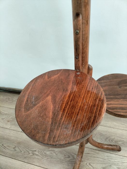 Kwietnik z giętego drewna. Radomsko