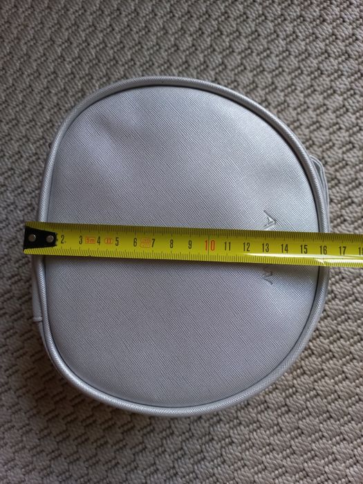 Bolsa para cosméticos AVON ANEW
