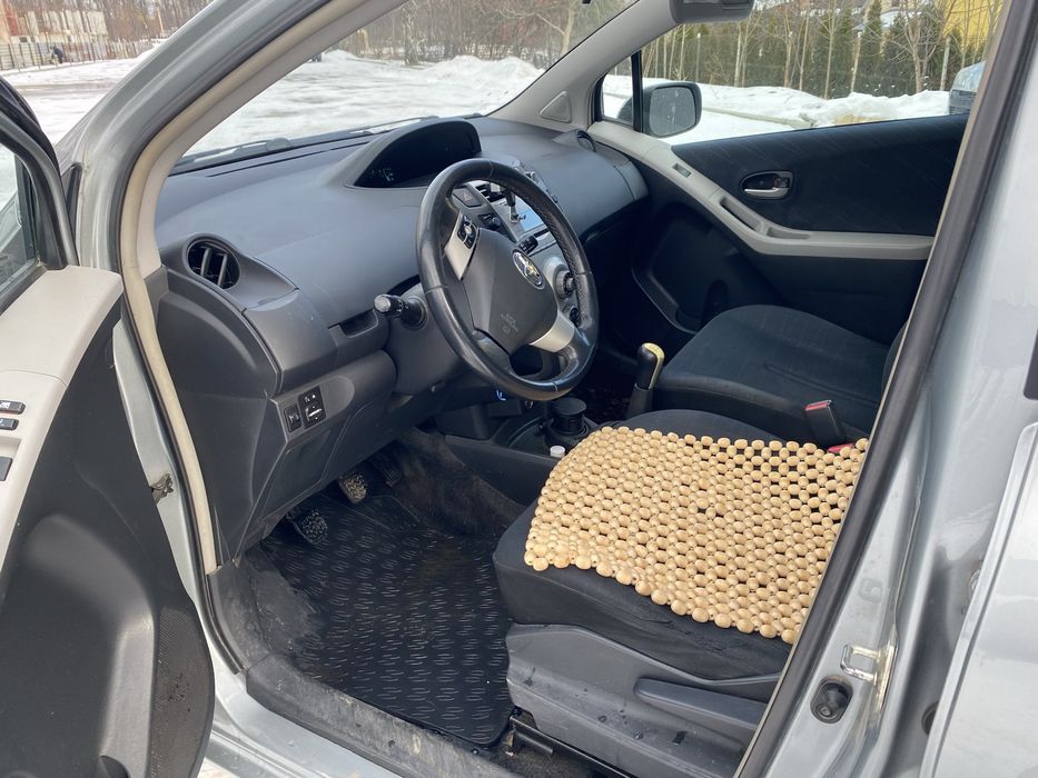 Продам toyota yaris