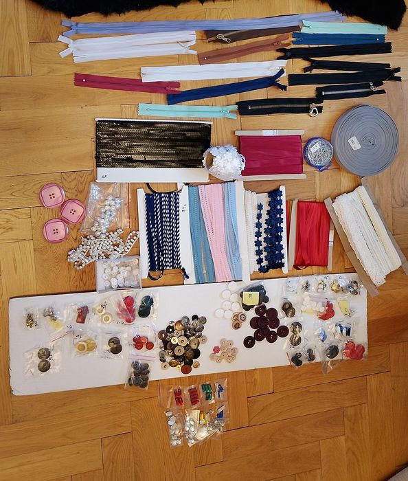 Materiały i dodatki krawieckie