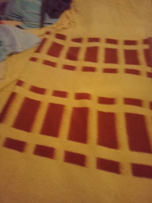 Продам     шерстяные одеяла.