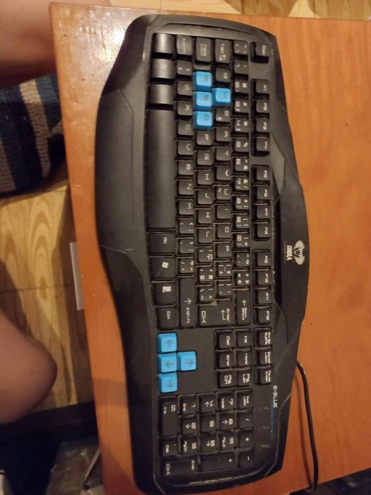 Vendo Acer Aspire TC-780 + teclado e rato Cobra
