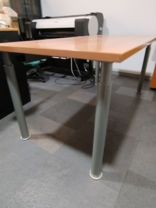 Cinco Mesas de escritório