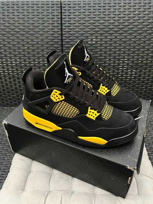 Jordan_4_Retro_Thunder R.39