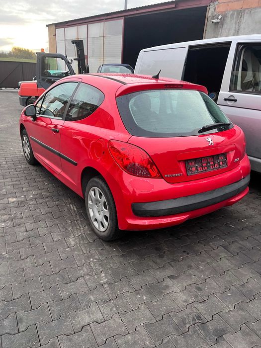 Peugeot 207 Lampy  maska błotnik Kod lakieru KKNB