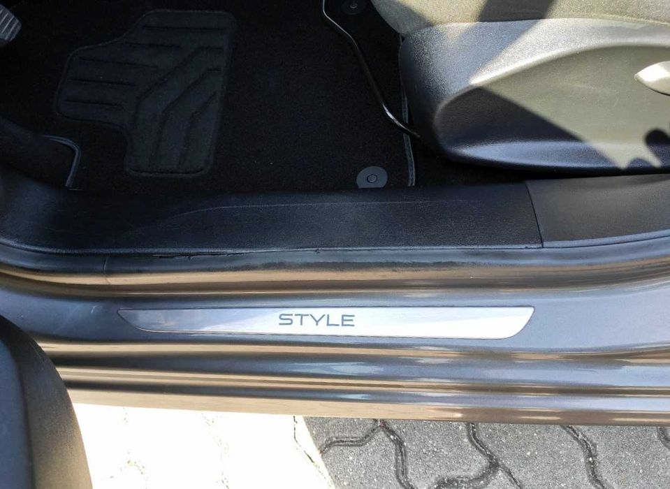 Peugeot 208 1.6HDI Style