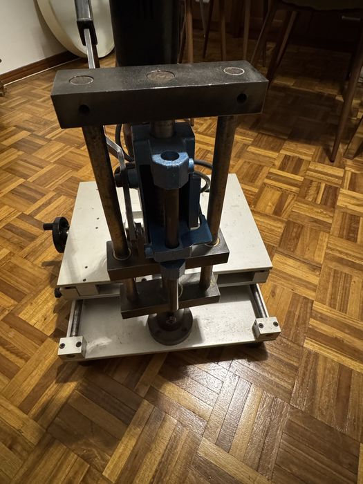 Mesa Cruzada / Fresa