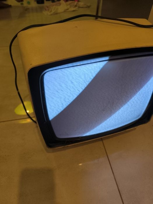Telewizor neptun 14cali czarno-biały 230~i12V
