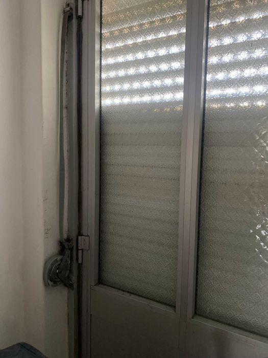 13€ Arranjo Estores em Janelas e Estores em Portas por 23€.