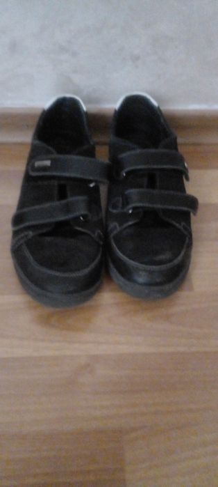 Класичні кросівки