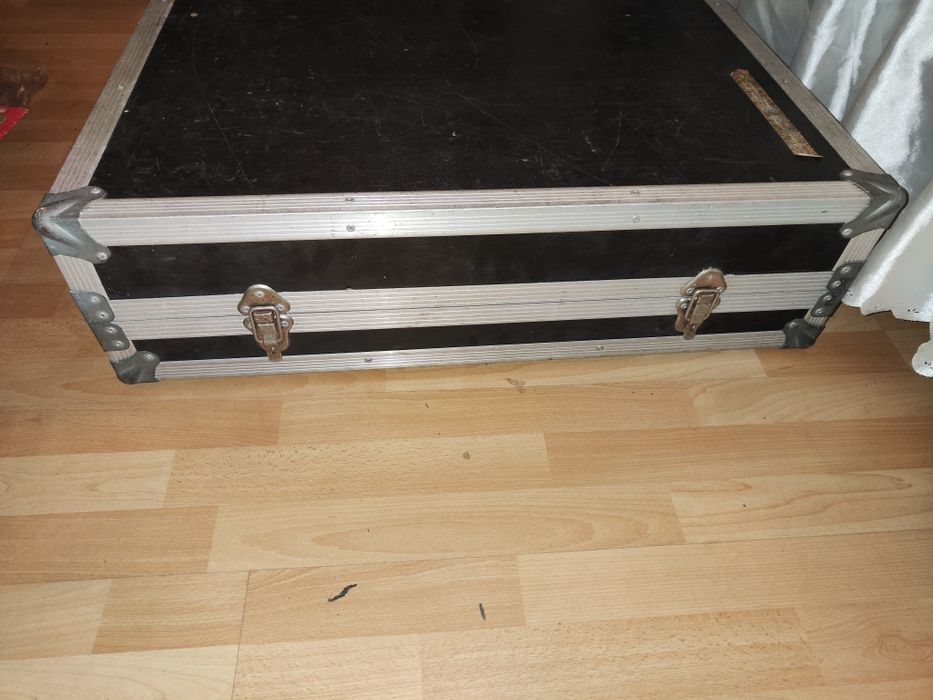 Mesa Mistura YAMAHA MC1602