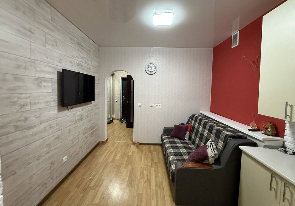 Продам терміново ! Квартира з ремонтом меблями та технікою, 1-кімн., 37 м², Ірпінь. Поруч центральний парк