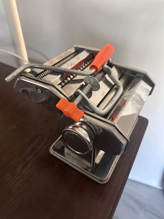 Maszynka do makaronu. Sprawna