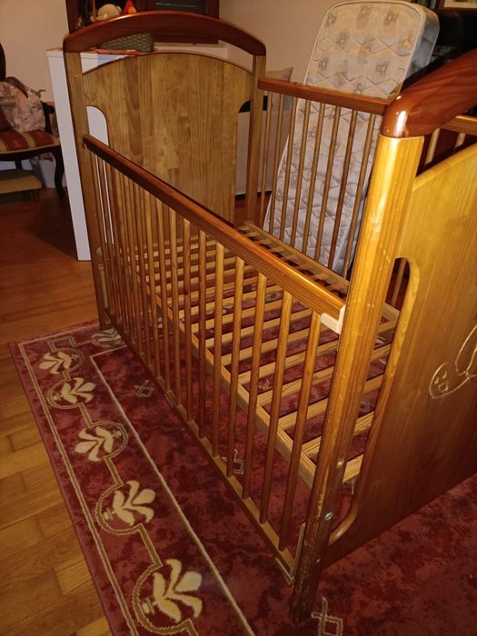Berço Zippy 120X60cm com estrado e colchão incluídos