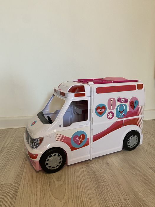 Mobilna karetka Barbie Mattel