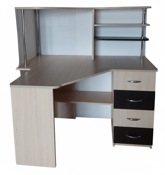 Стол письменный, офисный