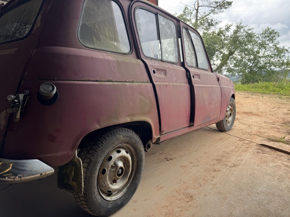 Renault 4L 1975 (trabalha e anda)