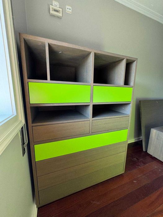 Estante de quarto em carvalho