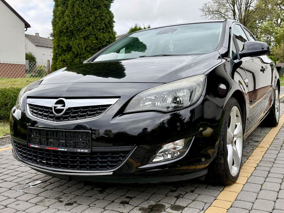 Opel Astra Opel Astra 1.4 Turbo COSMO