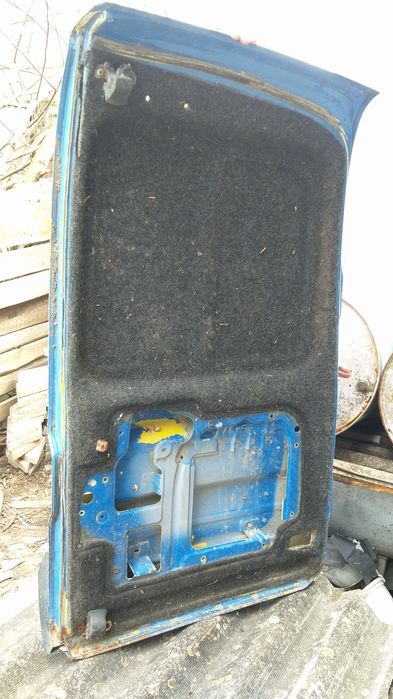 Двері задні ліві на рено Кенго.