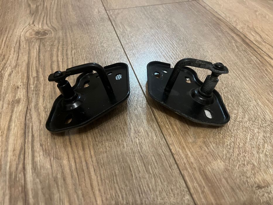 Кронштейн бамперу Porsche Macan, та інші запчастини