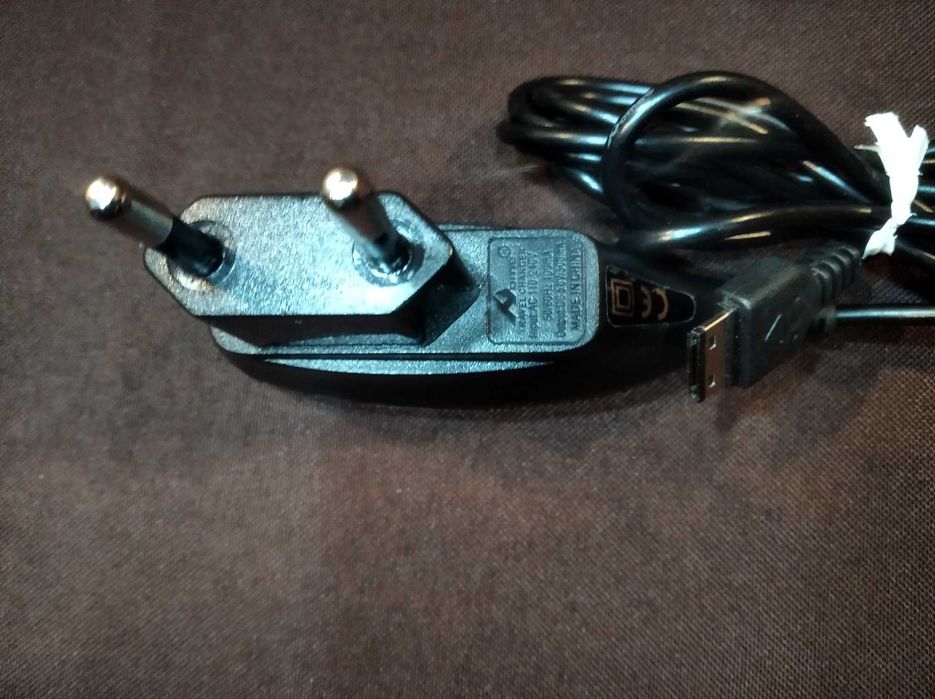 Carregadores / adaptadores / cabos para telemóveis