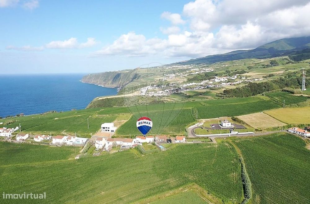 Moradia T4 para venda