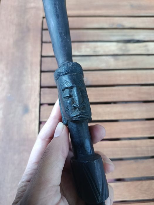 Espada de madeira vintage africana