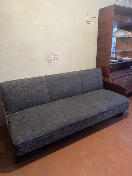 Віддам шафу стінку диван