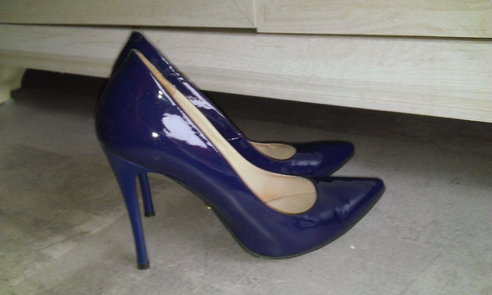 Venezia Szpilki  czółenka granatowe 37