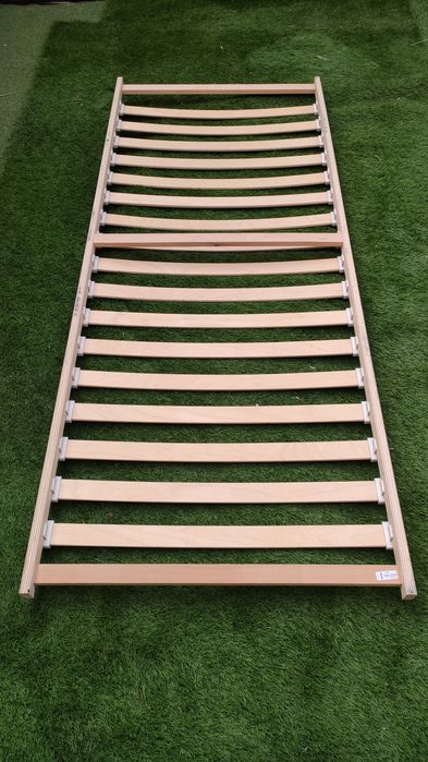 Estrado IKEA Sultan