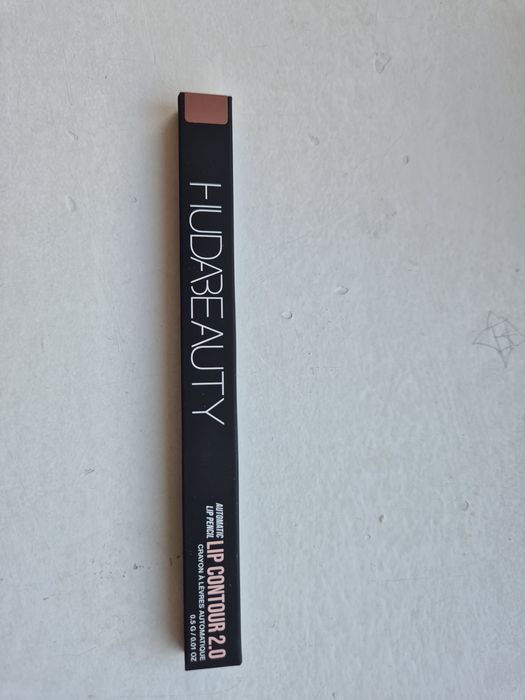 Huda Beauty Lip Contour 2.0