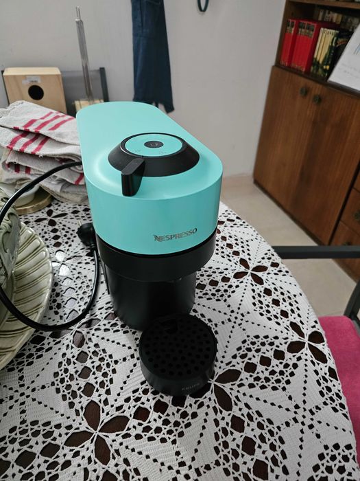 Máquina de Café KRUPS Nespresso