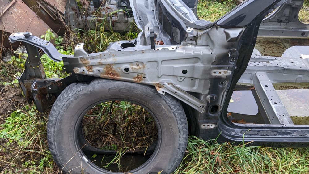 Чверть-крило-кузов-четверть Peugeot 4007 Citroen c croser 2007-2012