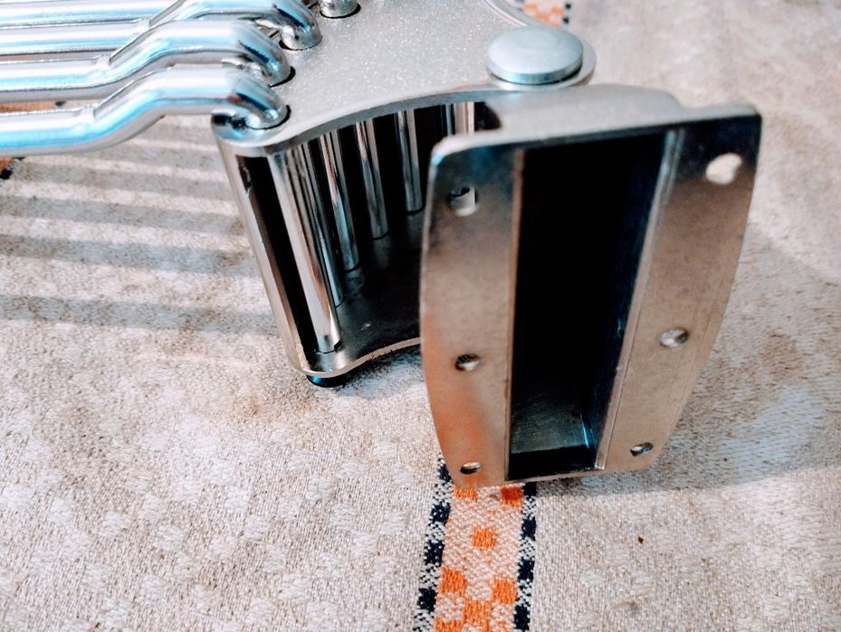 Держатели тремпелей поворотный выдвижные фурнитура ручки