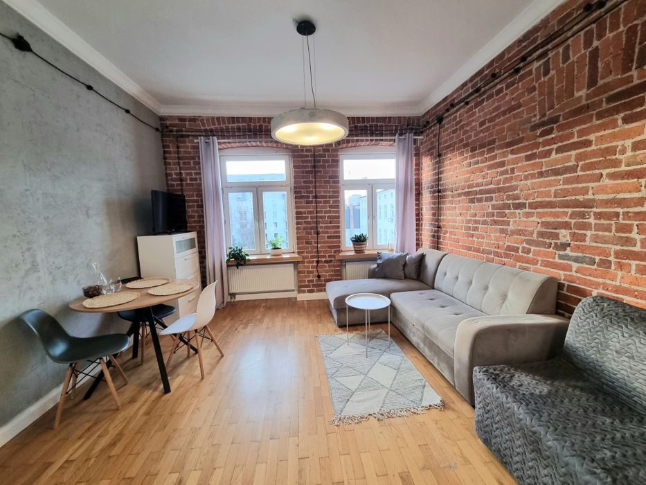 Komfortowy apartament w centrum, parking, wifi.