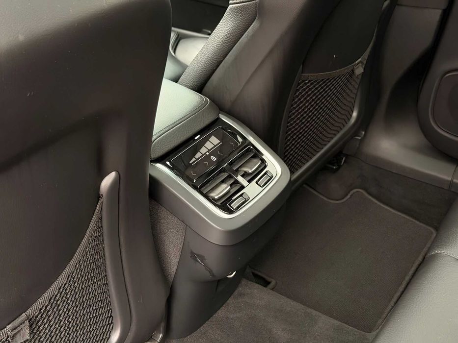 Volvo XC60      2017