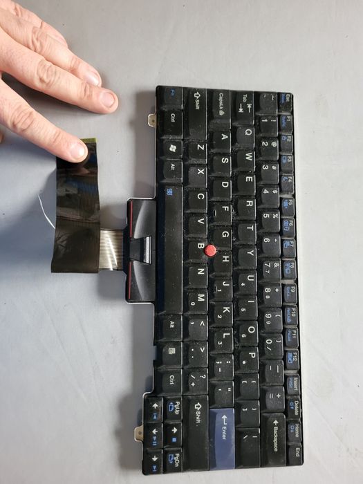 Sprzedam orginalną klawiature do laptopa Lenovo SL510.