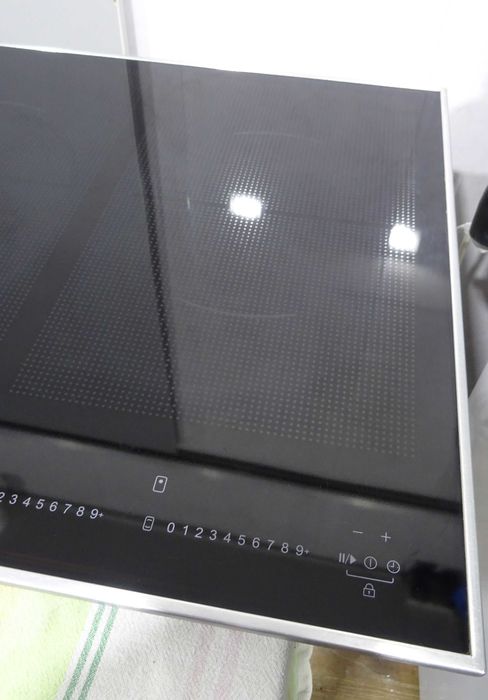 Płyta indukcyjna Miele KM 6366,  szerokość 80cm,  6 pól grzewczych