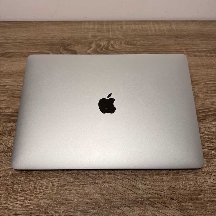 MacBook Pro 2019 року 13" i5 / 8Gb DDR3 / SSD 256Gb нова батарея (код: M1046)