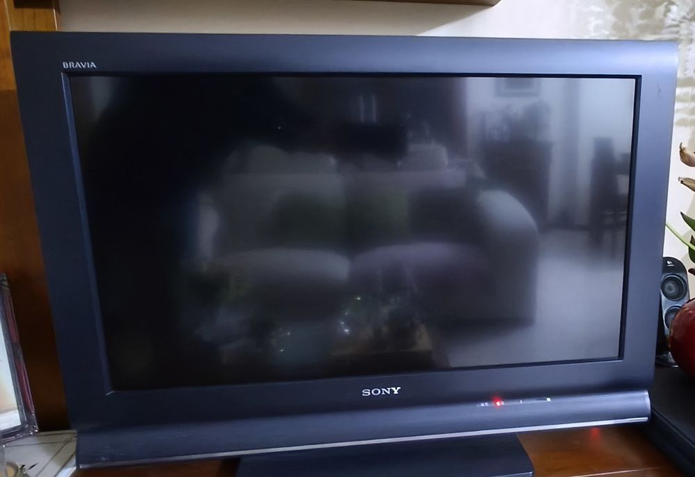 TV Sony BRAVIA A Funcionar