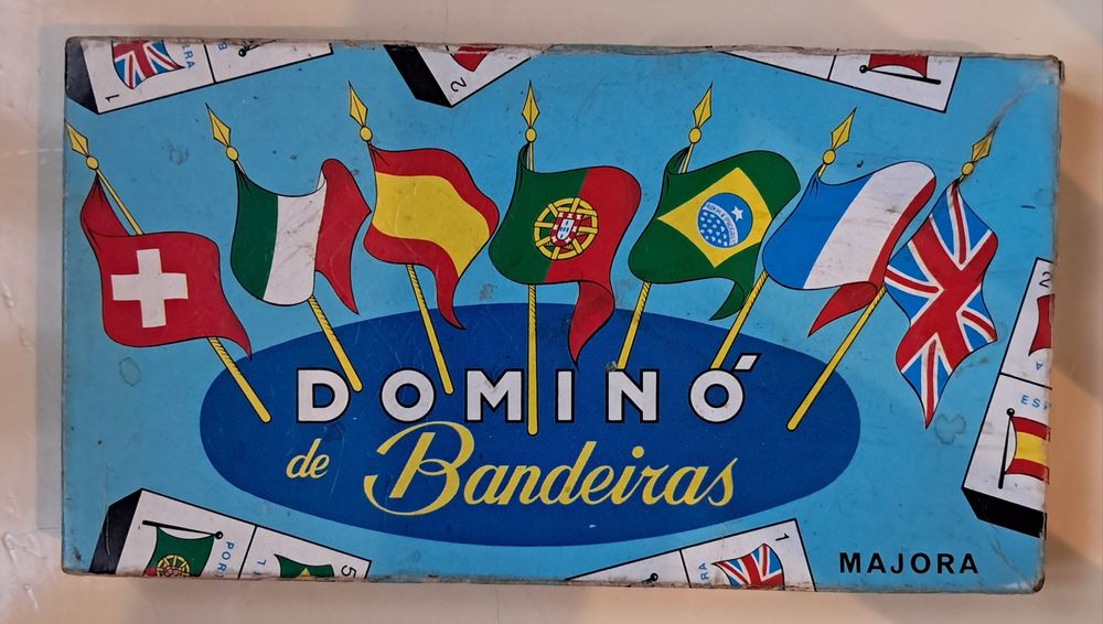 Majora, Dominó de Bandeiras em Madeira.