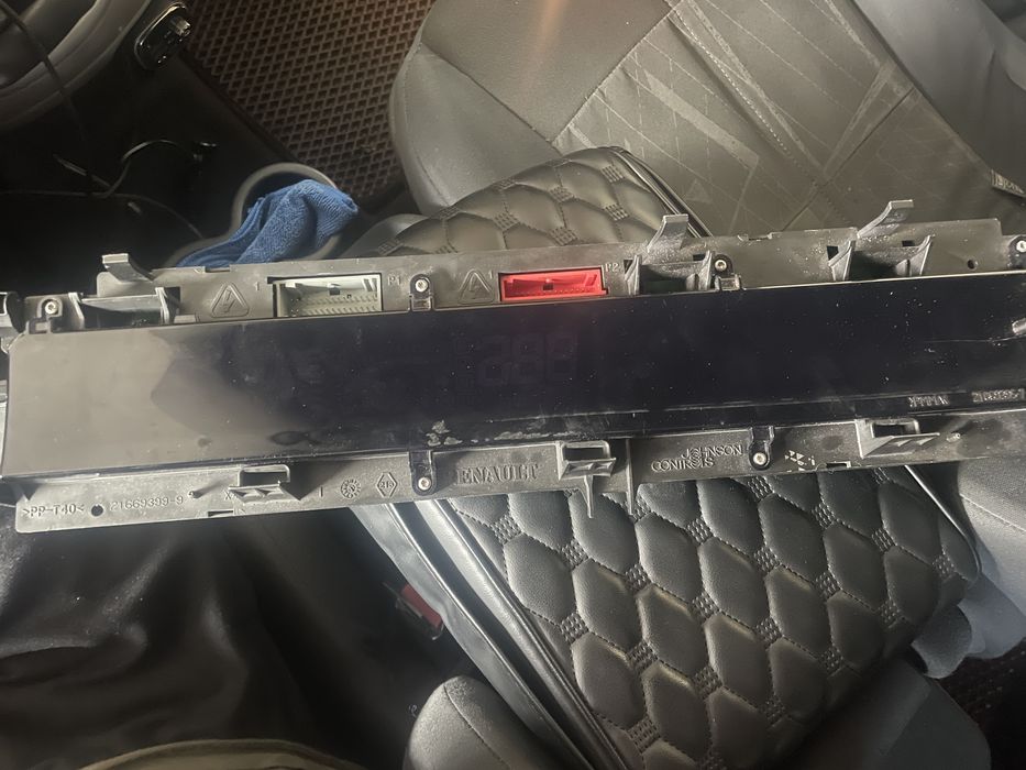 Панель дисплея клімат-контролю Renault Scenic 2 (оригінал)