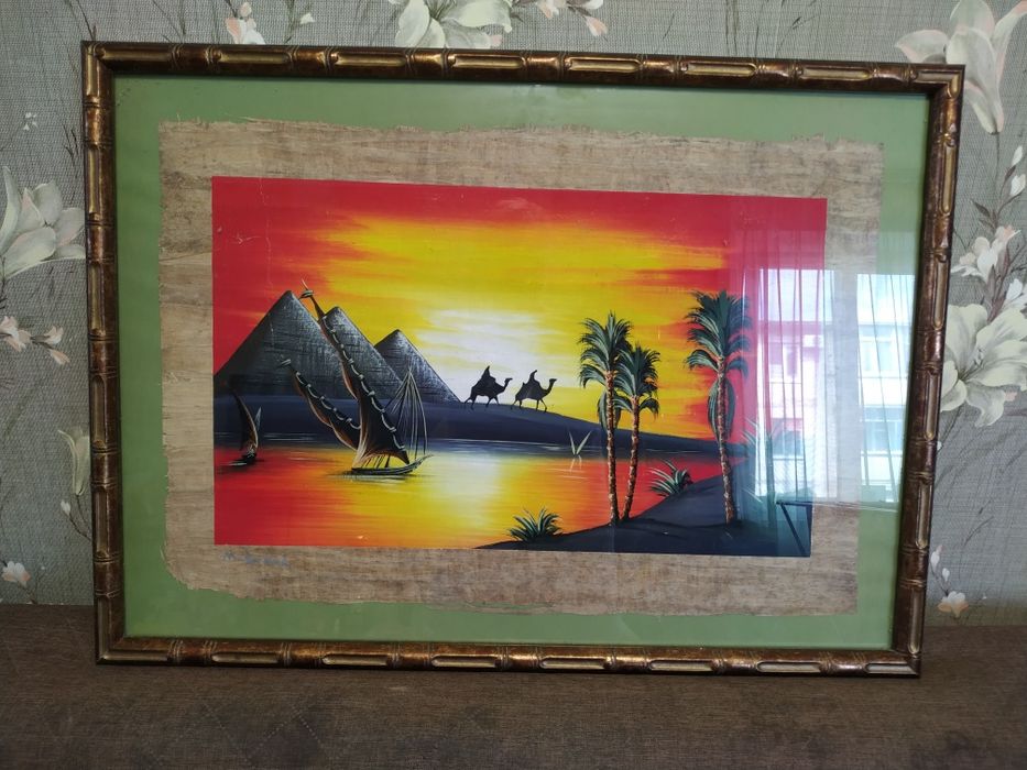 Папірус в рамці під склом