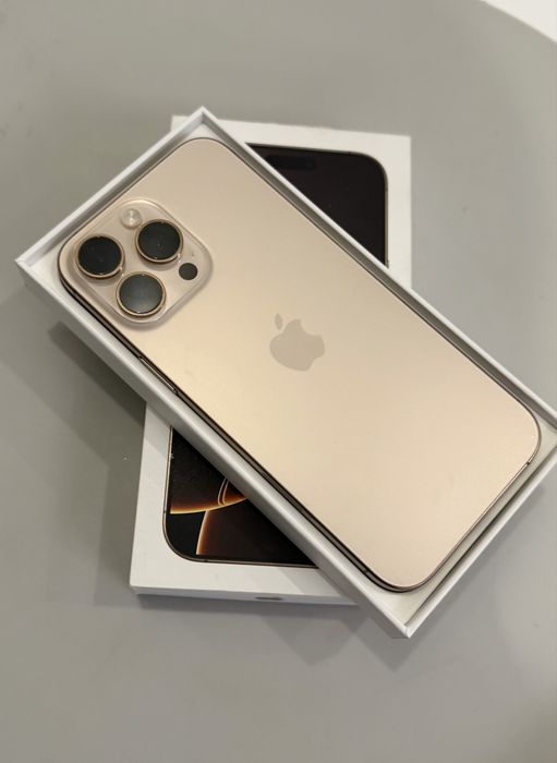 Продам свой iPhone 16 pro max 256GB